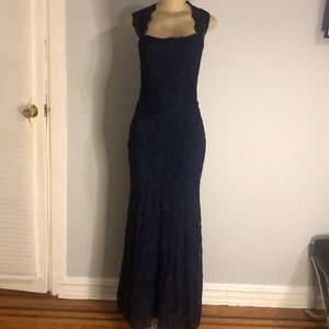 Nicole Miller cocktail lace Dress. Size 6